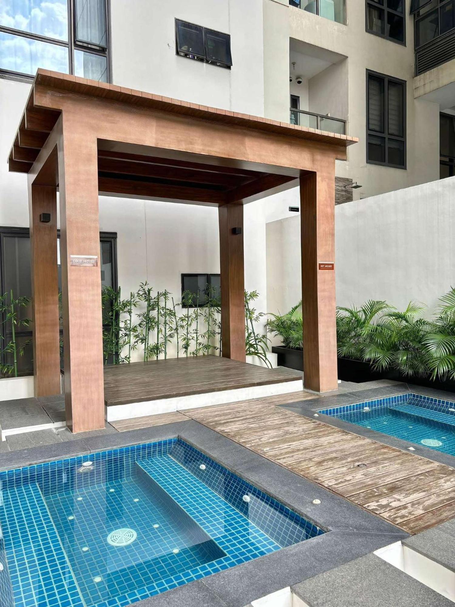 Greenbelt Hamilton Tower 1 Legazpi 马卡蒂 外观 照片