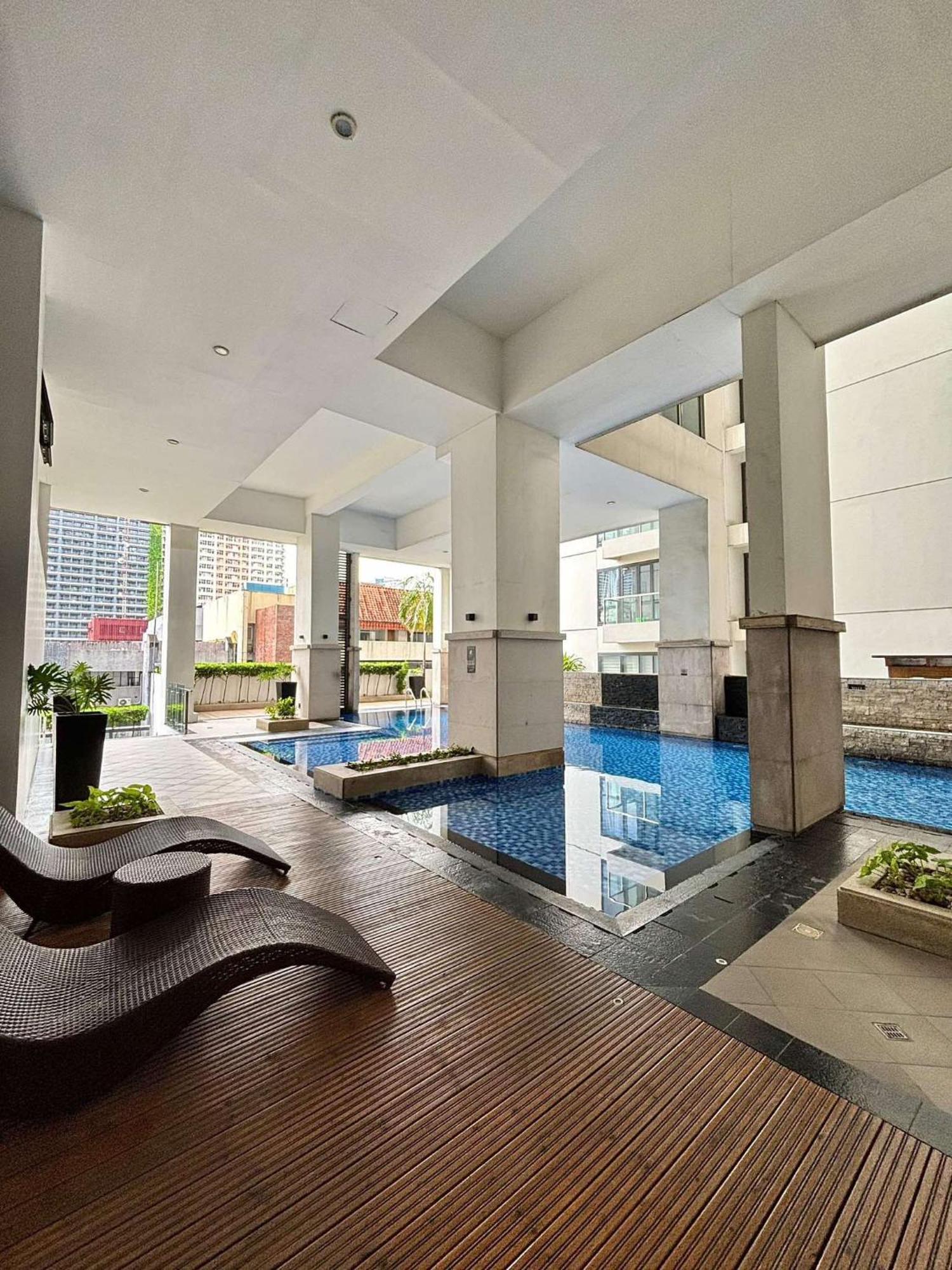 Greenbelt Hamilton Tower 1 Legazpi 马卡蒂 外观 照片