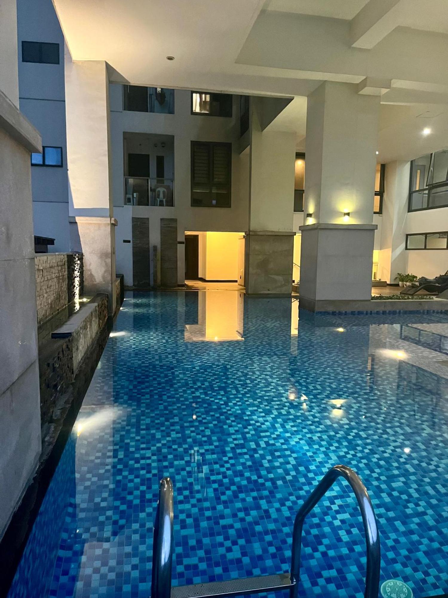 Greenbelt Hamilton Tower 1 Legazpi 马卡蒂 外观 照片